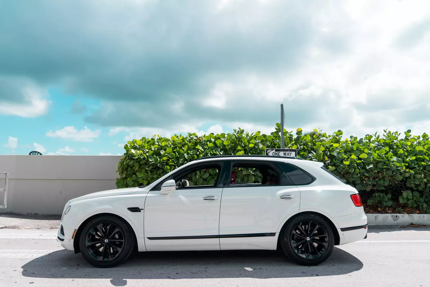 Bentley Bentayga in Miami Bentley Bentayga in Miami — American Butler