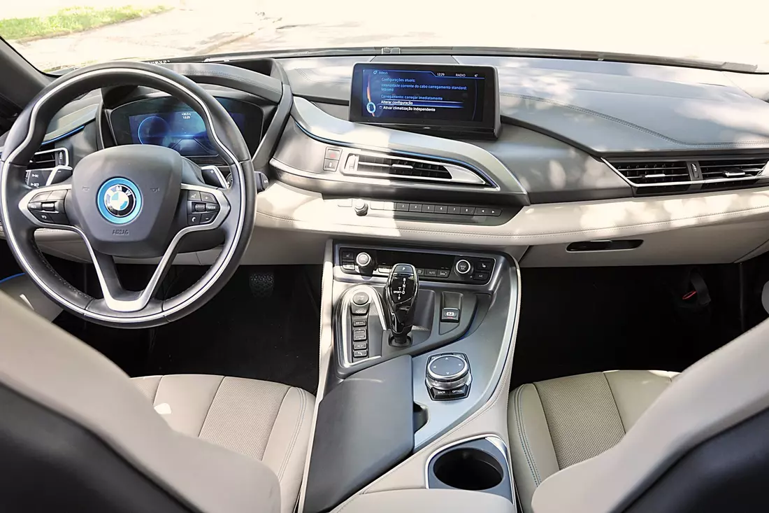 BMW i8 Miami Rental BMW i8 Miami Rental