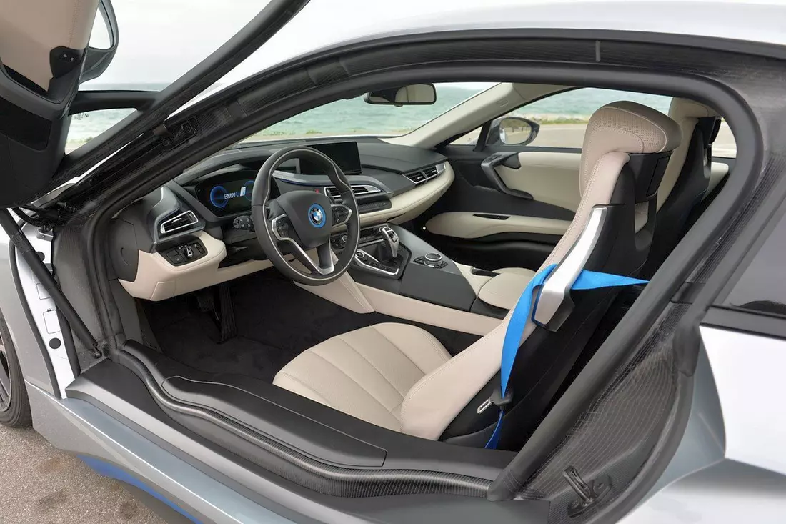 BMW i8 Cabin BMW i8 Interior