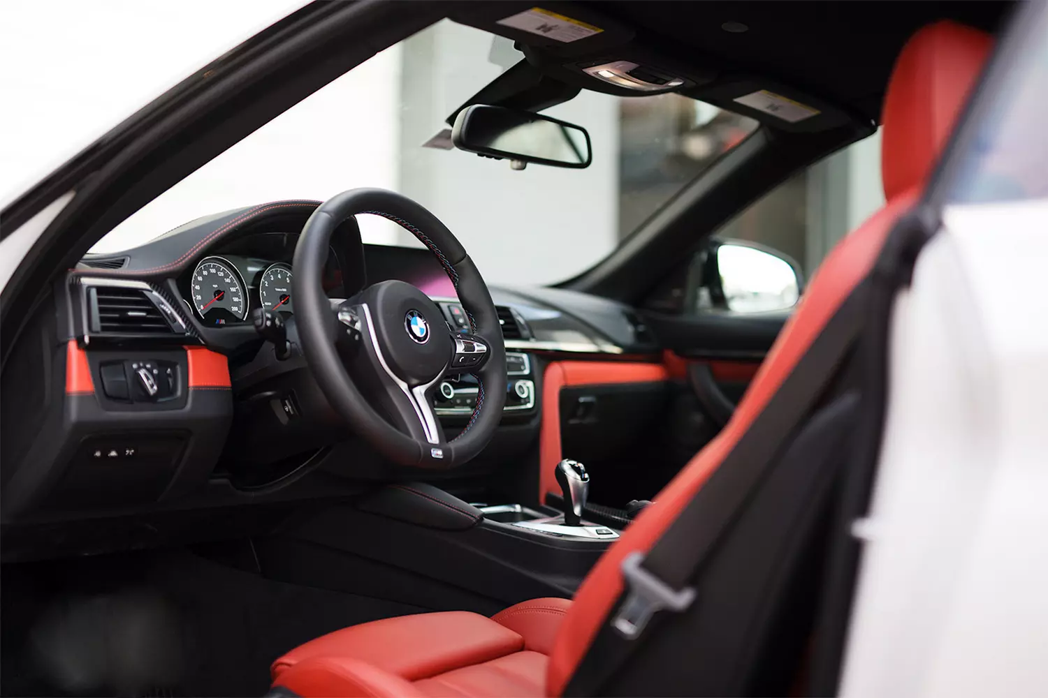 The Interior of the BMW 4 BMW 4-Series M Convertible Cabin