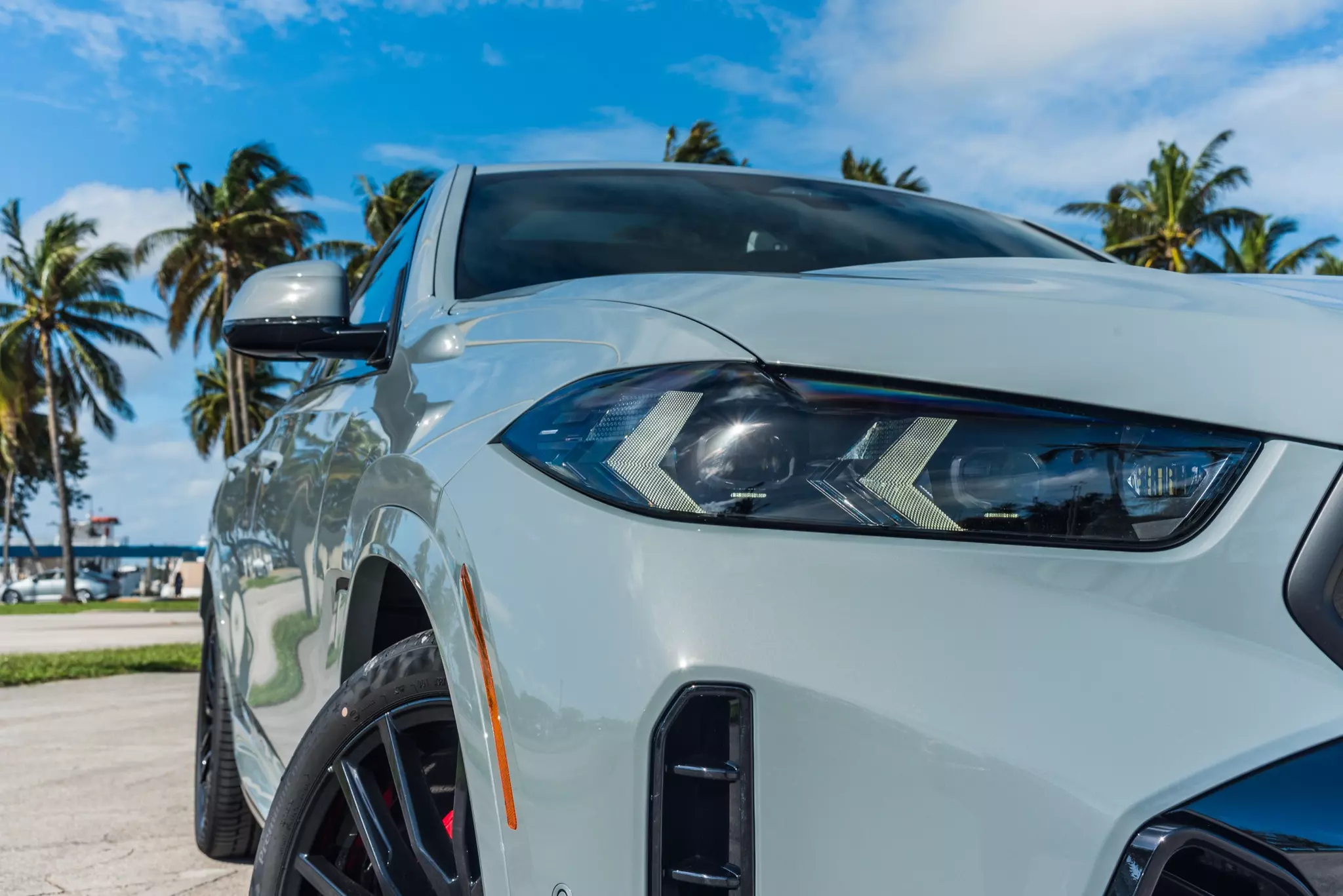 Luxurious BMW X6 — car rental in Miami Modern and stylish BMW X6 for rental trips