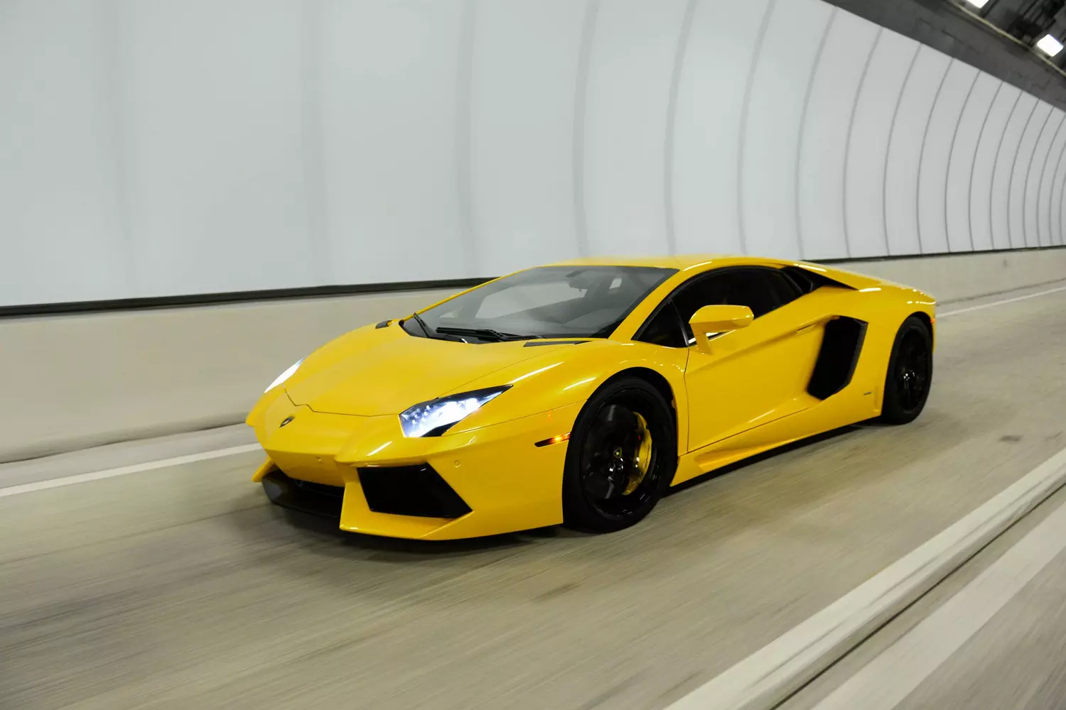 Lamborghini Aventador Coupe Miami Rental Lamborghini Aventador Coupe Miami Rental