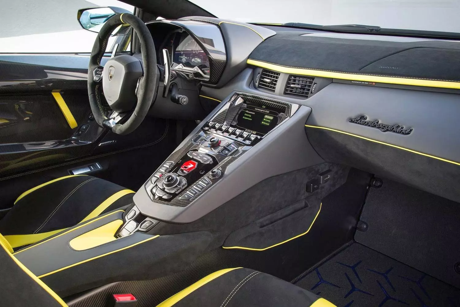 Lamborghini Aventador Coupe — photo of the car interior Lamborghini Aventador — photo of the car interior
