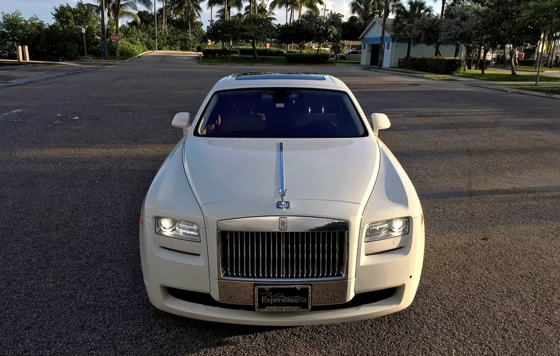 Rolls Royce Ghost в Майами напрокат Rolls Royce Ghost в Майами напрокат