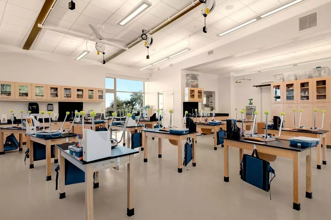The Nueva School classroom One of The Nueva School classrooms