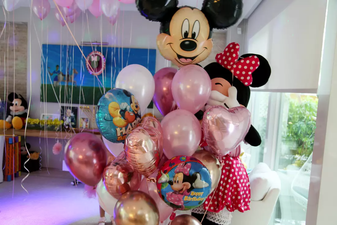 Photo zone decoration for celebrations in Miami Photo zone decoration for celebrations in Miami — American Butler
