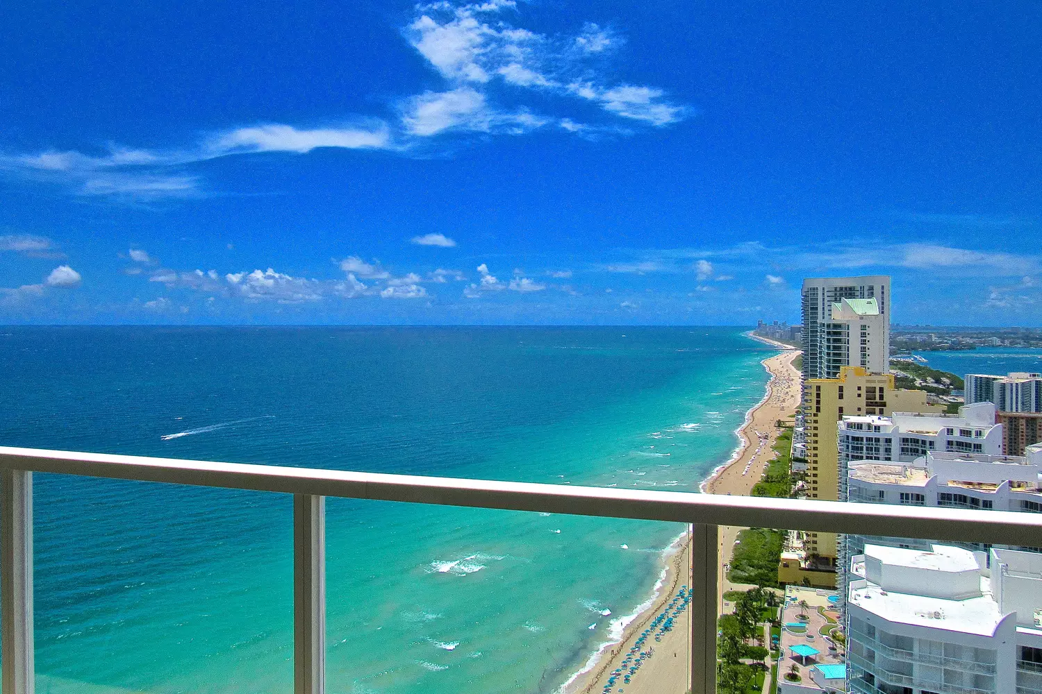 La Perla PH10 — Rent an apartment in Miami La Perla PH10 — Rent an apartment in Miami