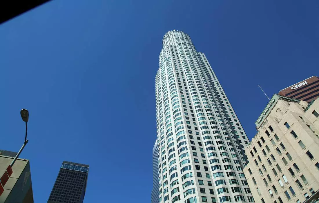 LA Skyscrapers Photo Tour — City Skyline Adventure with American Butler LA Skyscrapers Photo Tour — City Skyline Adventure with American Butler
