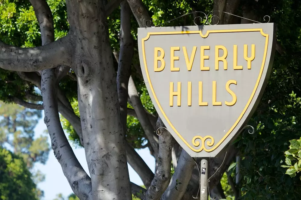 Beverly Hills: A Guide to Attractions, Shopping, and History - American Butler
