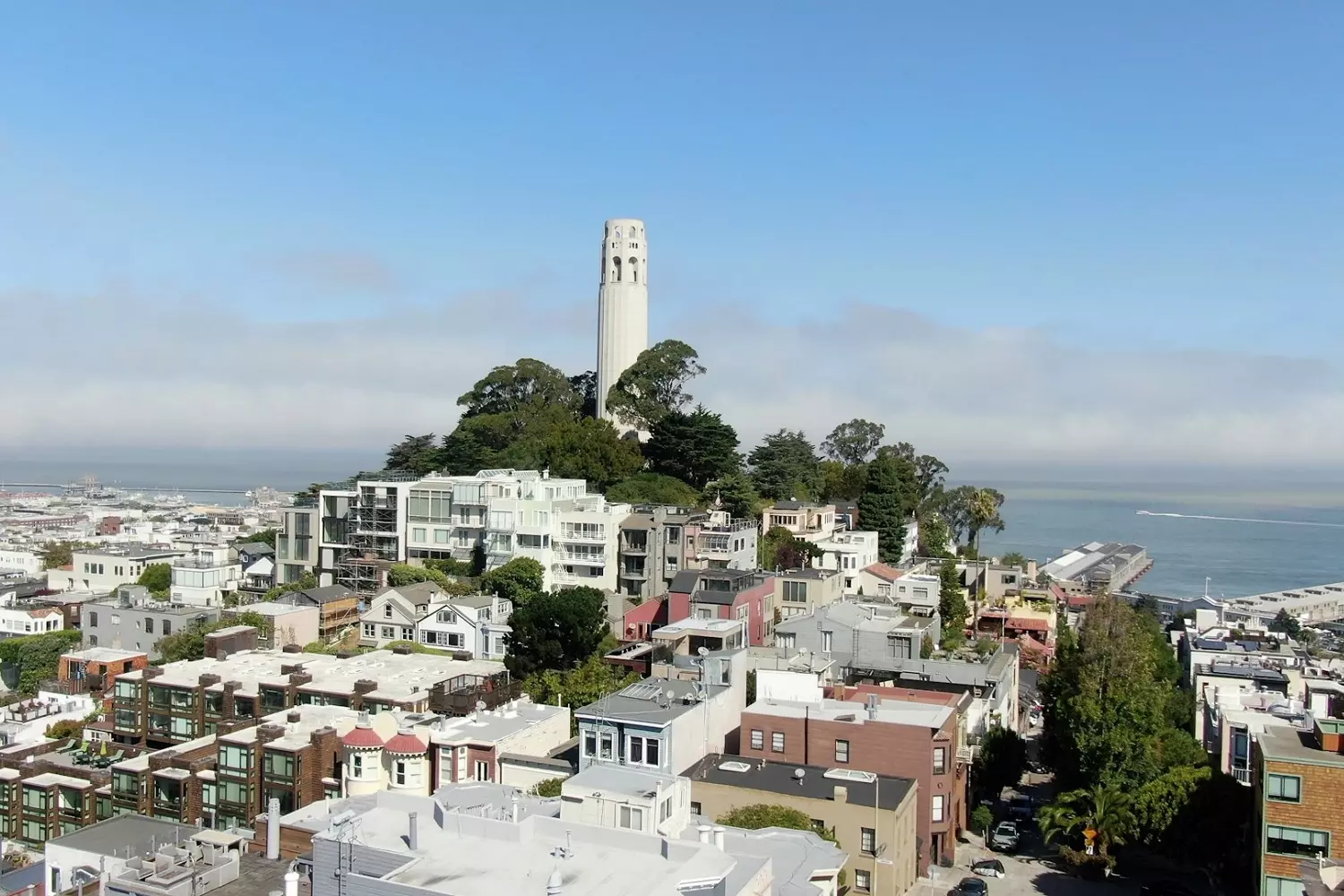 Coit Tower in San Francisco Coit Tower in San Francisco: City View