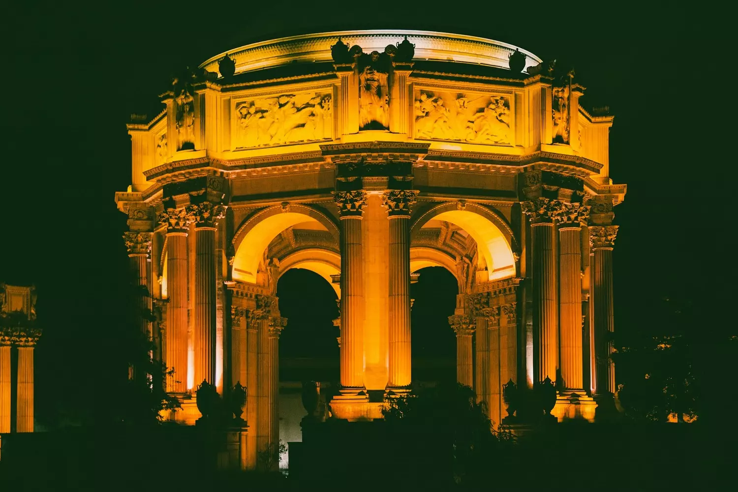Nighttime illumination of the Palace of Fine Arts Palace of Fine Arts in evening light