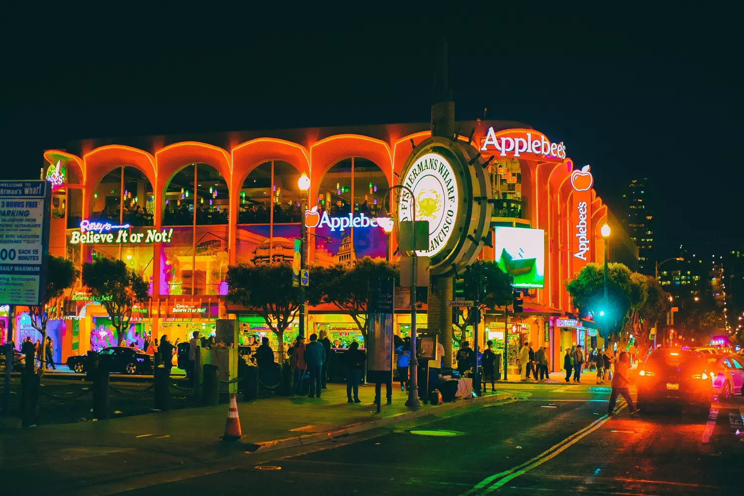 Dining, Shopping, and Entertainment at Fisherman’s Wharf Restaurants and Activities at Fisherman’s Wharf by Night