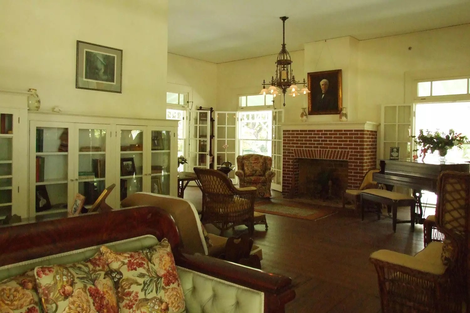 Inside the Edison and Ford Winter Estates in Fort Myers Edison and Ford Winter Estates in Fort Myers