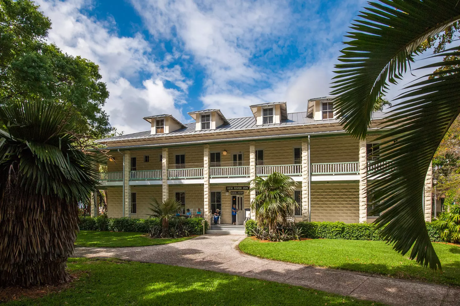 A Journey into the Past: The Historic Museum Complex of History Fort Lauderdale The historic New River Inn, part of the History Fort Lauderdale museum complex, showcases the city’s rich heritage within a beautifully preserved 1905 building