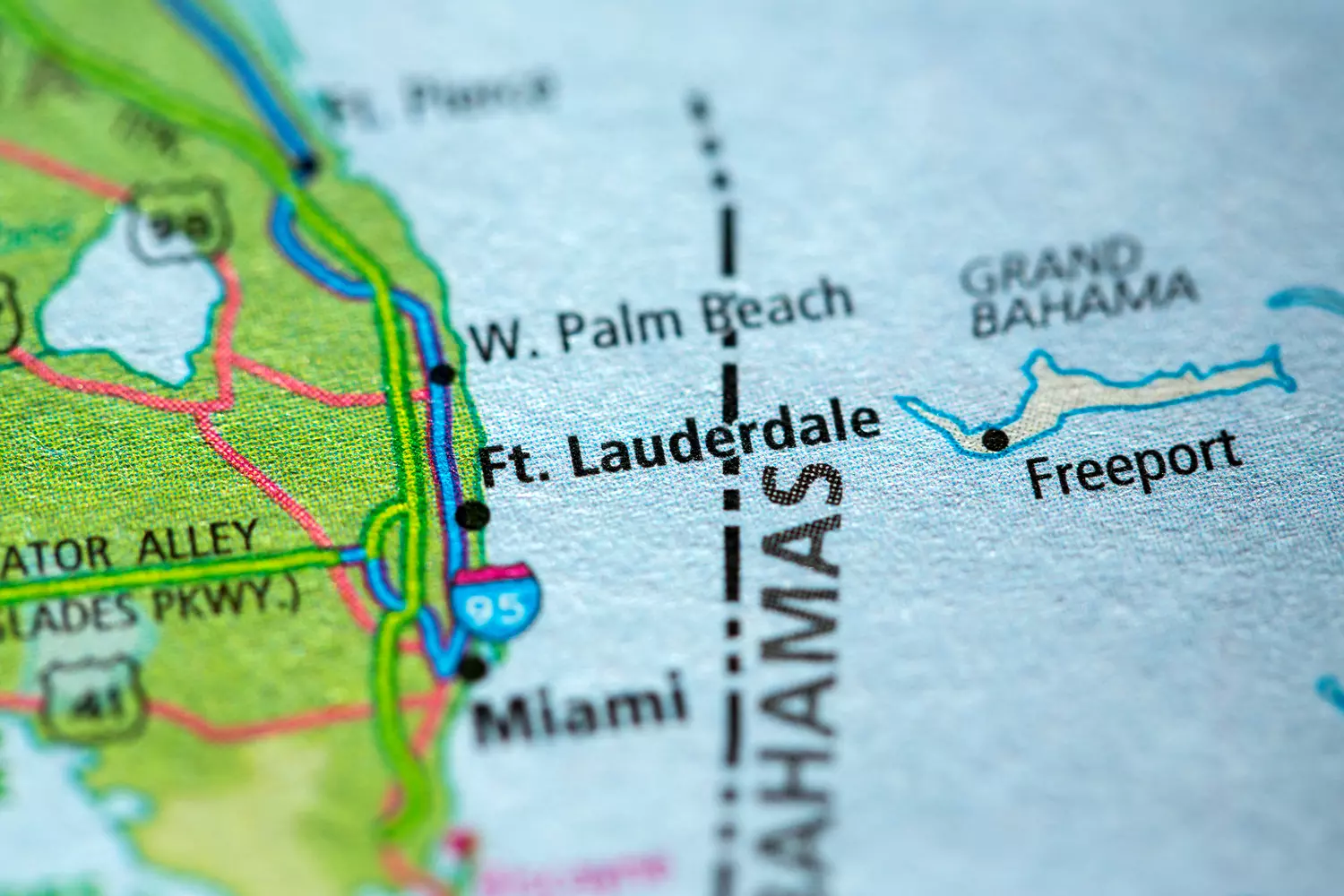 Fort Lauderdale's Location: The Golden Middle of Florida Fort Lauderdale's Location: The Golden Middle of Florida