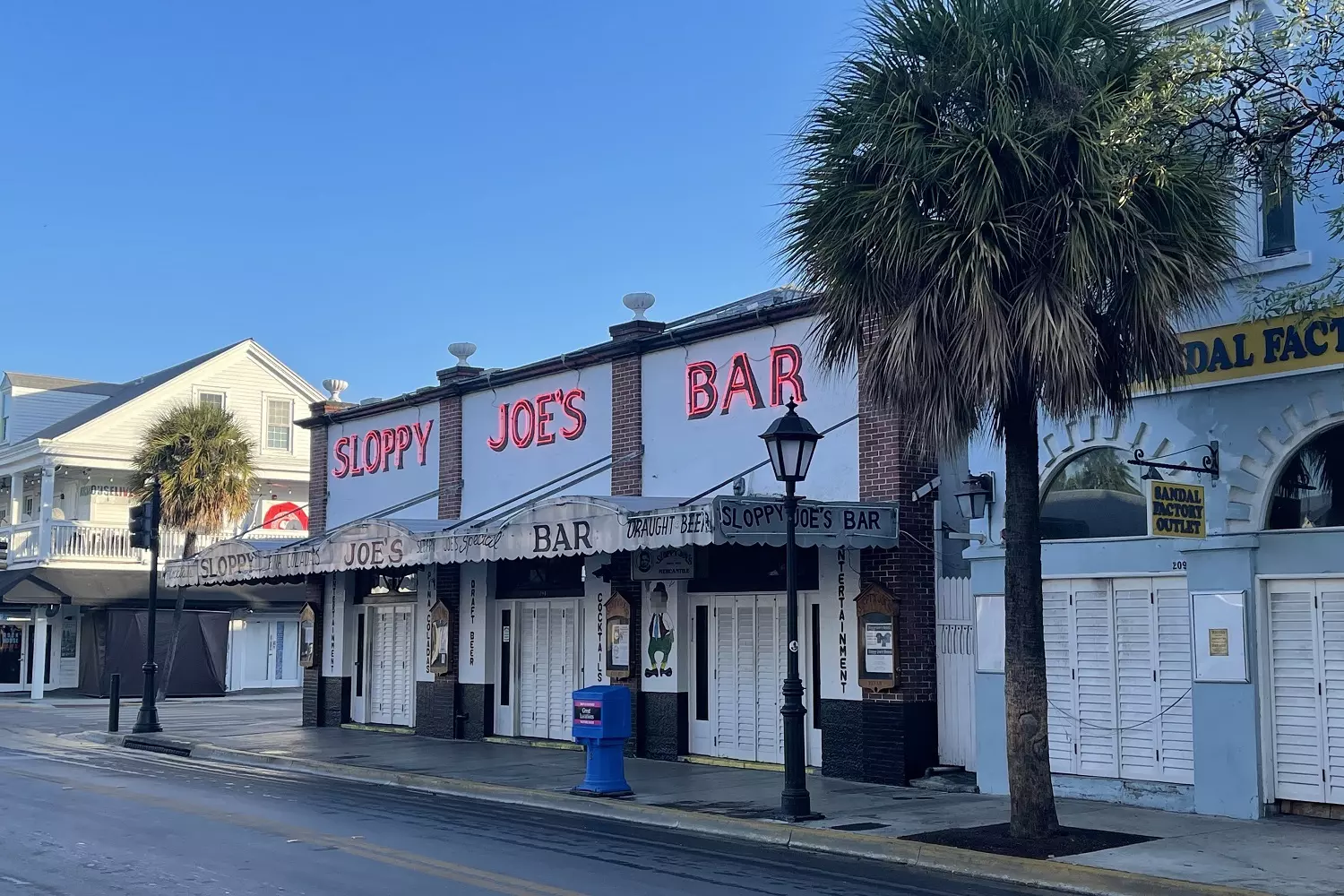 Facade of Sloppy Joe's Bar in Key West Facade of Sloppy Joe's Bar in Key West