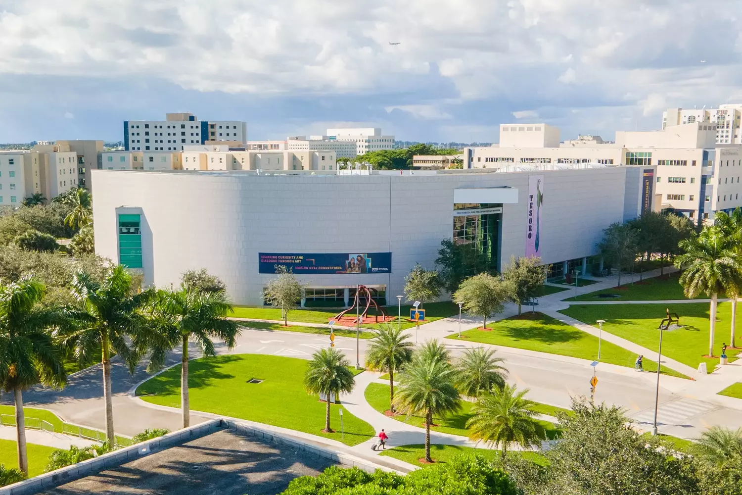 View of the Frost Art Museum in Miami What the Frost Art Museum in Miami looks like