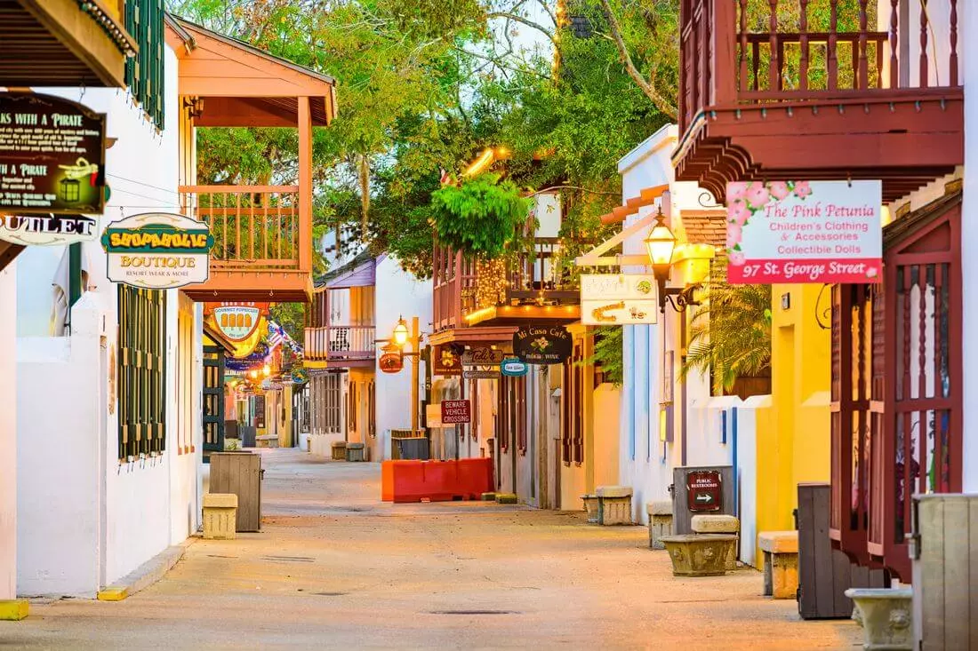 Landmark Streets of St. Augustine, Florida Attractions in St. Augustine — Photos of the city streets — American Butler