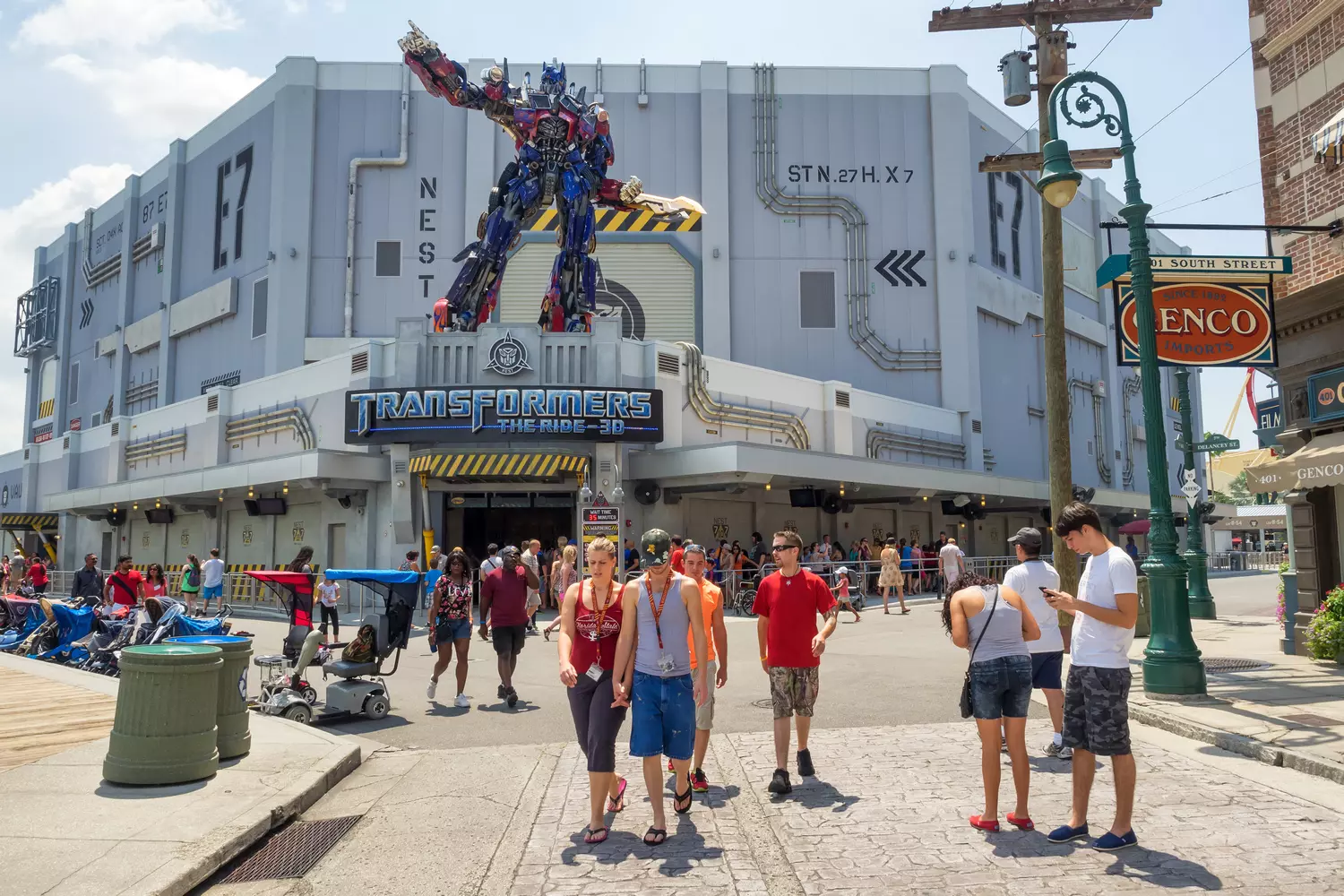 Photo of the Transformers ride at Universal Studios Florida Photo of the Transformers ride at Universal Studios Florida