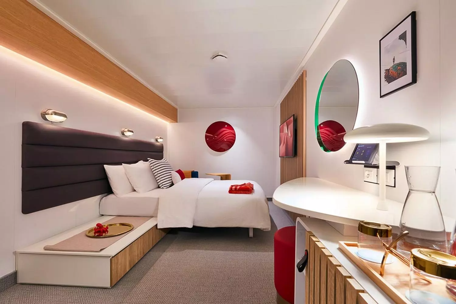 Your cozy maritime retreat: Brilliant Lady's stylish stateroom A lavish stateroom aboard Brilliant Lady featuring contemporary design, premium bedding, and elegant nautical accents