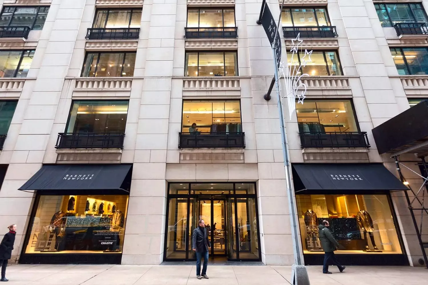 Barneys New York: Where Avant-Garde Meets Luxury Sophisticated interior of Barneys New York flagship store featuring minimalist design, high-fashion displays, and curated luxury collections in an art gallery-like setting
