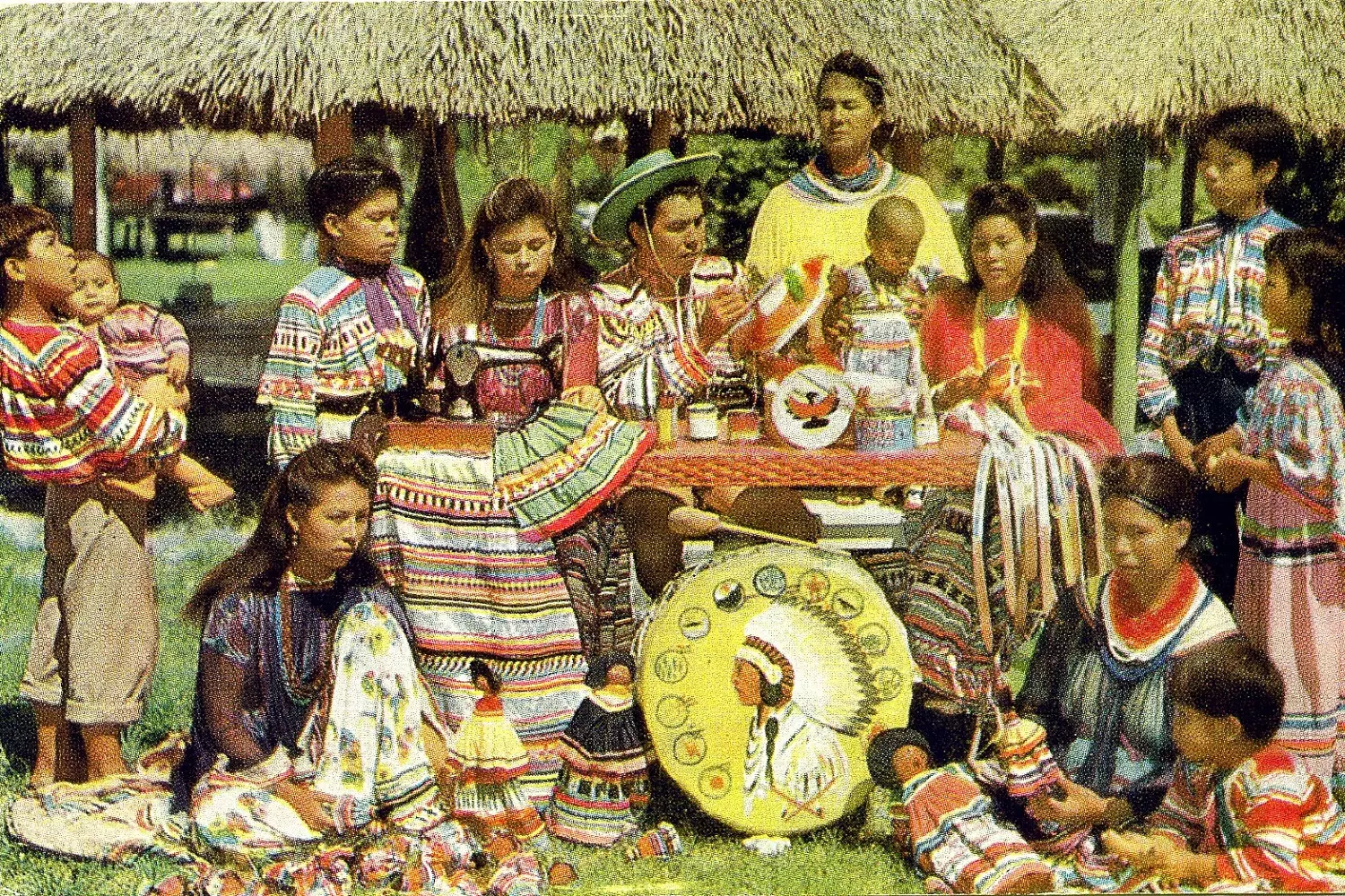 Traditional clothing of the Seminole tribe Members of the Seminole tribe in traditional attire