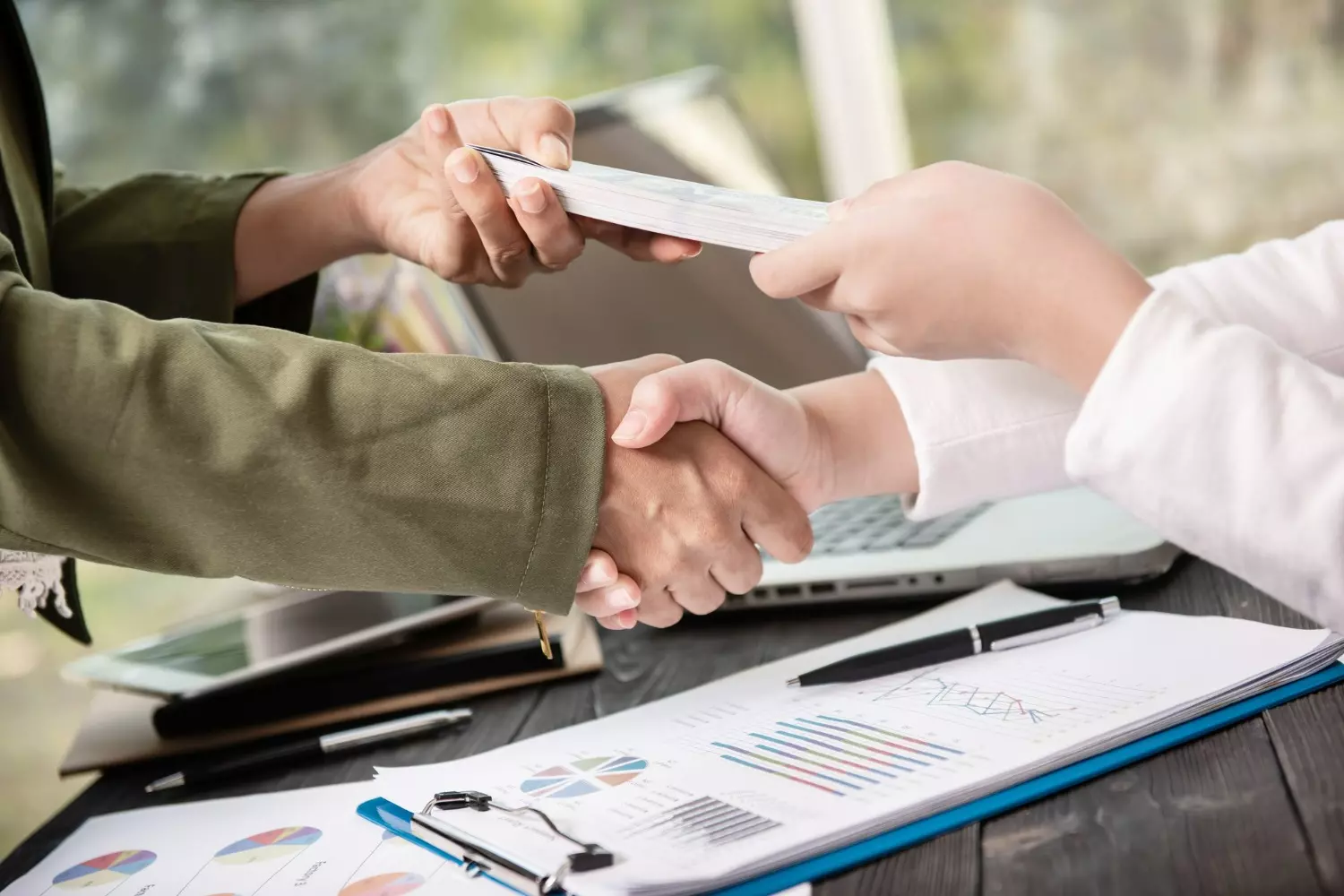 A client is congratulated on opening an account A client is congratulated on opening an account in the USA