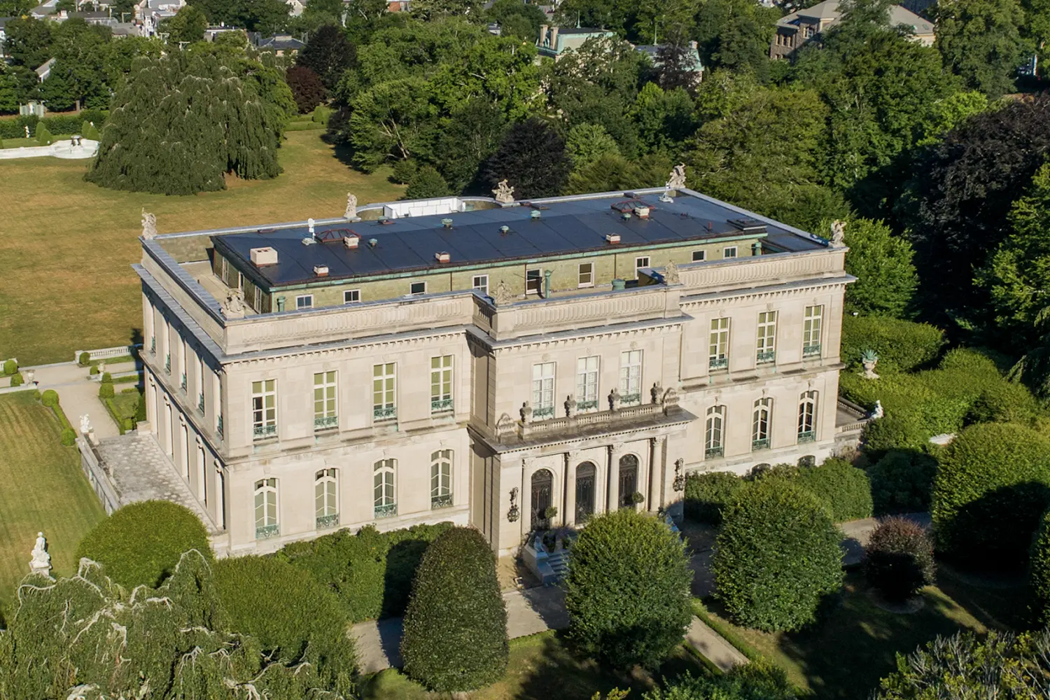 The Elms Mansion — a French château in the heart of America The architecture of The Elms Mansion, inspired by French style
