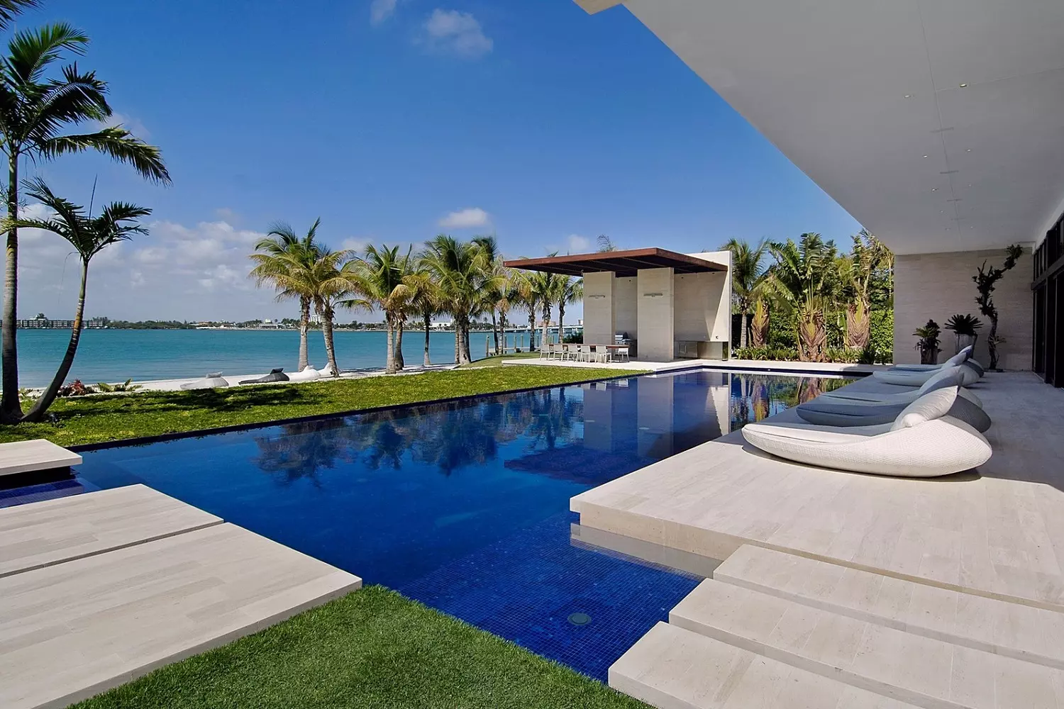 One of the villas on Indian Creek inside Luxury villa on Indian Creek with a swimming pool
