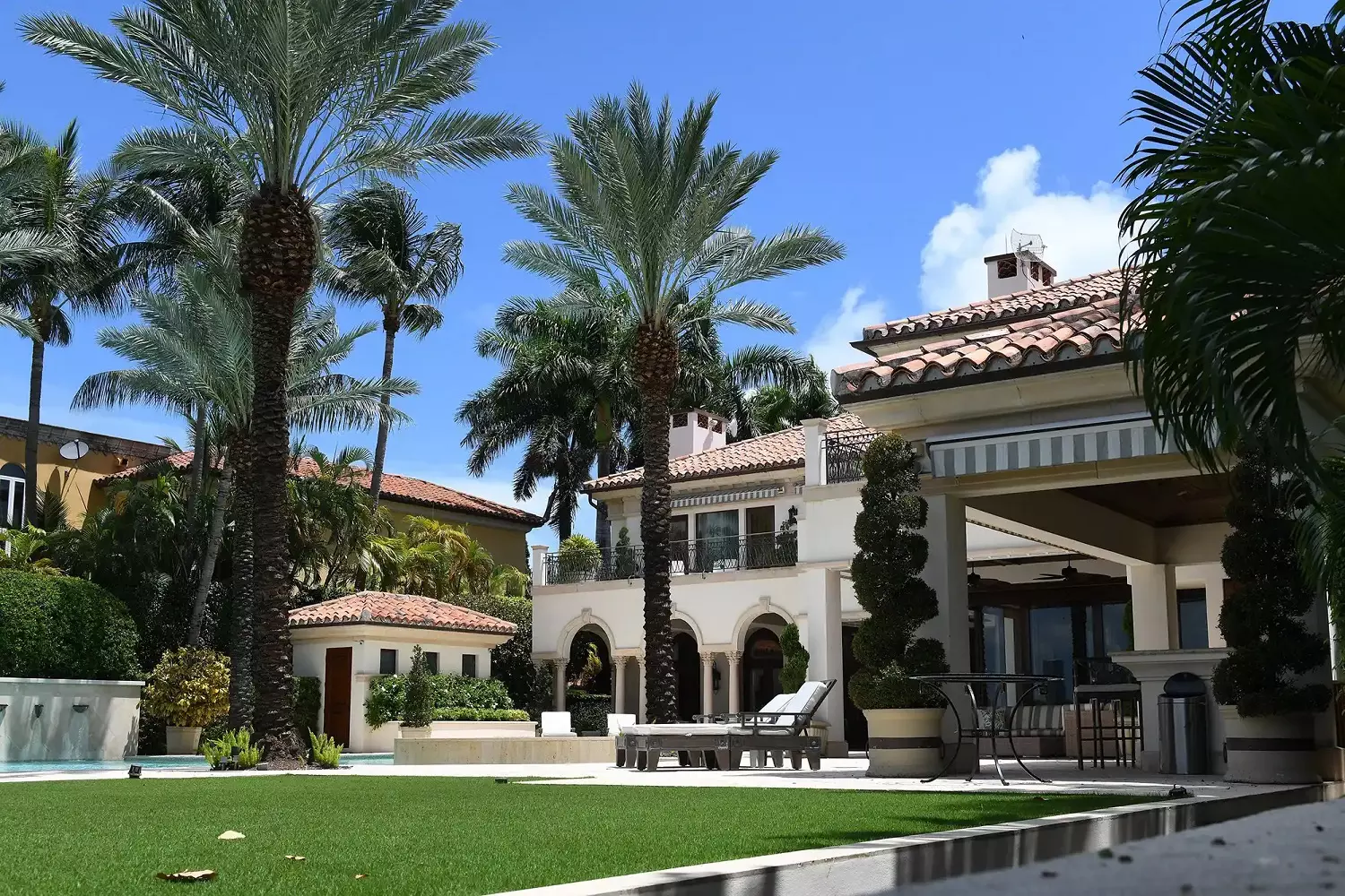 Former Villa of Jennifer Lopez and Alex Rodriguez Jennifer Lopez and Alex Rodriguez's Villa on Star Island