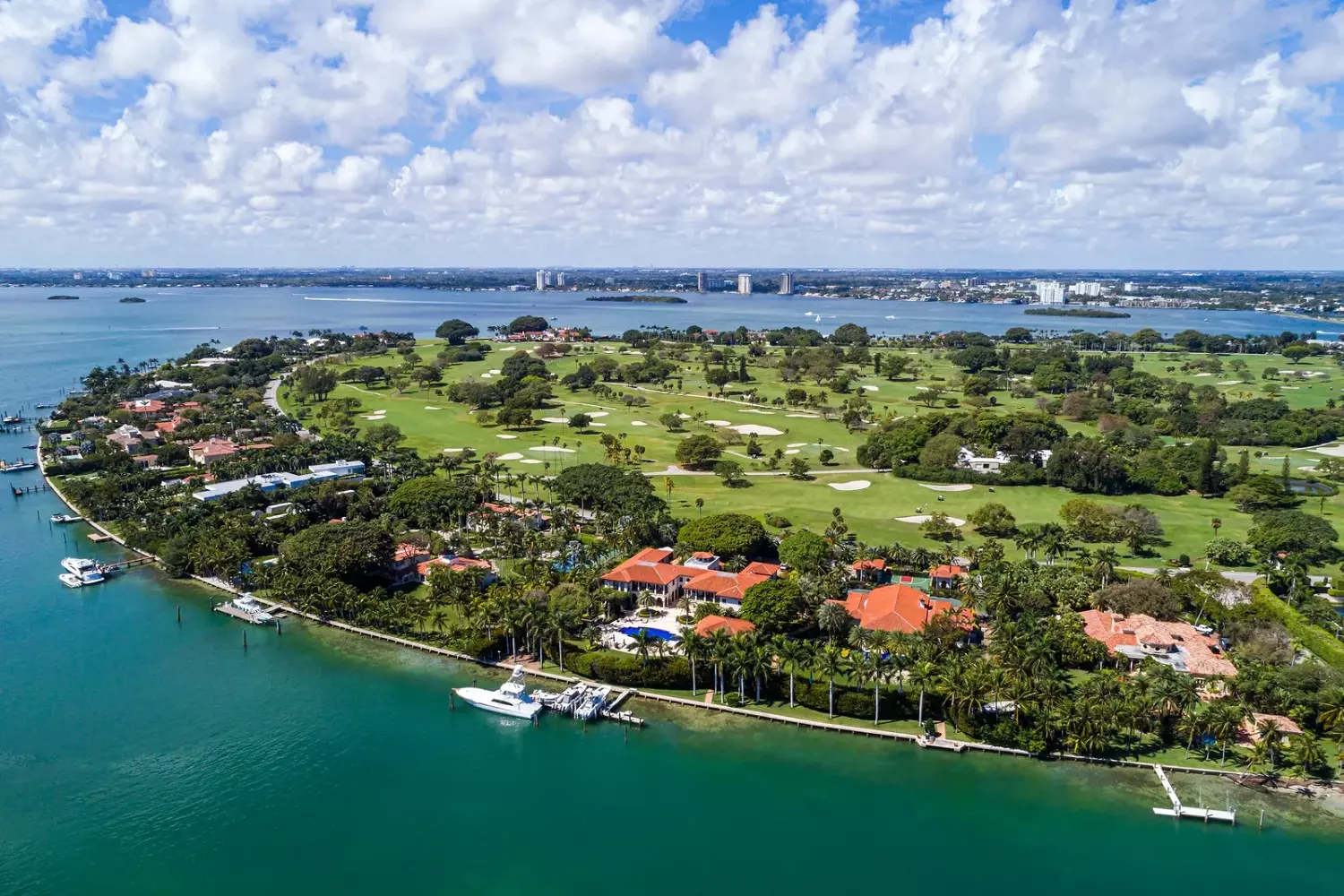 Tom Brady and Gisele Bündchen's Estate on Indian Creek Island Tom Brady and Gisele Bündchen's Luxurious Estate on Indian Creek Island