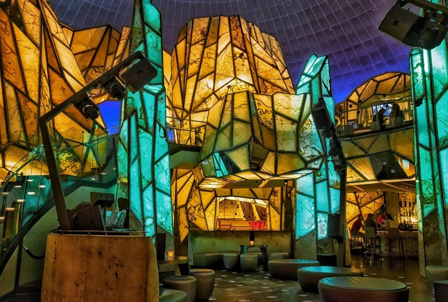 Mohegan Sun Casino and Hotel in Connecticut Mohegan Sun Casino and Resort in Connecticut with its striking glass tower