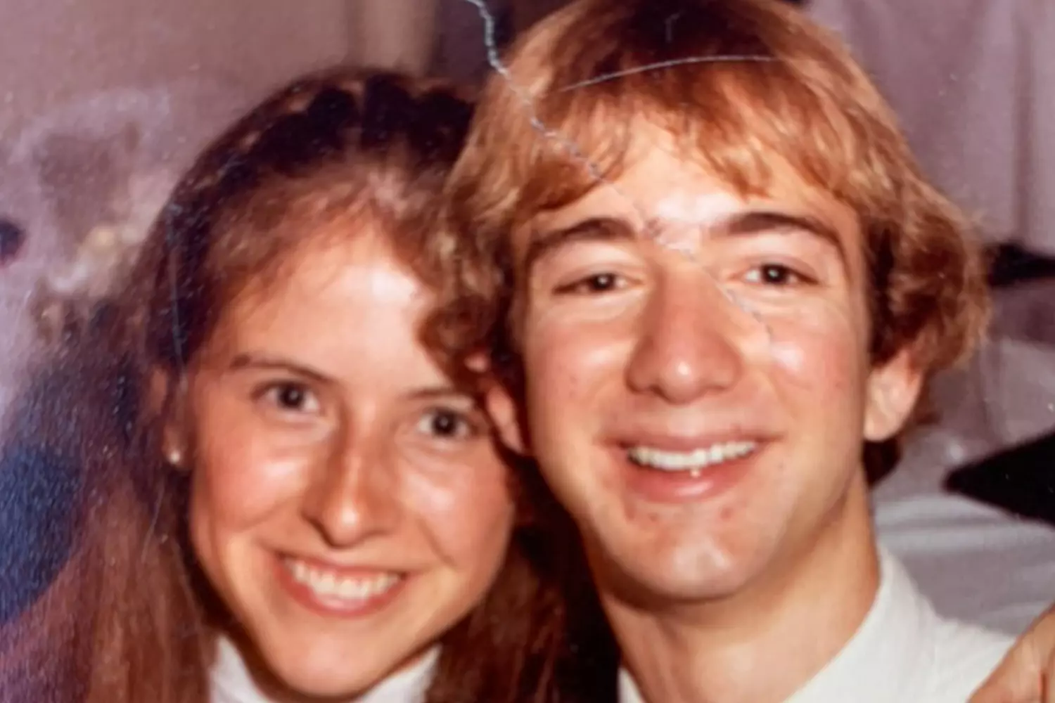 Bezos with his girlfriend Young Jeff Bezos with his girlfriend