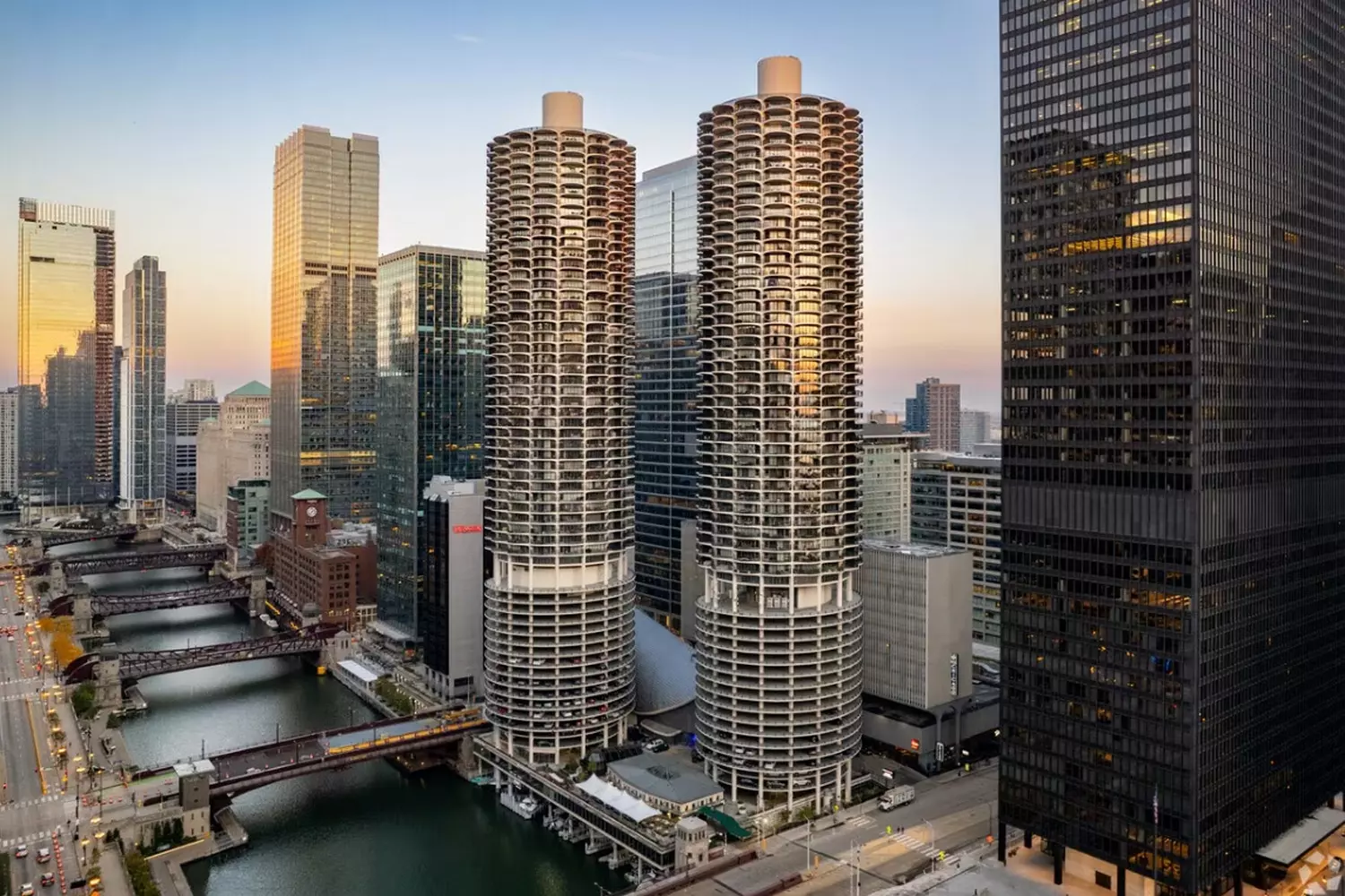 Marina City — Iconic “Corn Cob” Towers in Downtown Chicago Marina City towers in Chicago, also known as the “corn cob” buildings, iconic riverfront architecture