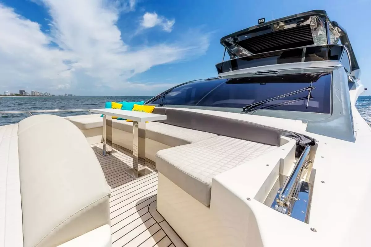80' Astondoa Seaduction — Yacht rentals in Miami 80' Astondoa Seaduction — Yacht rentals in Miami