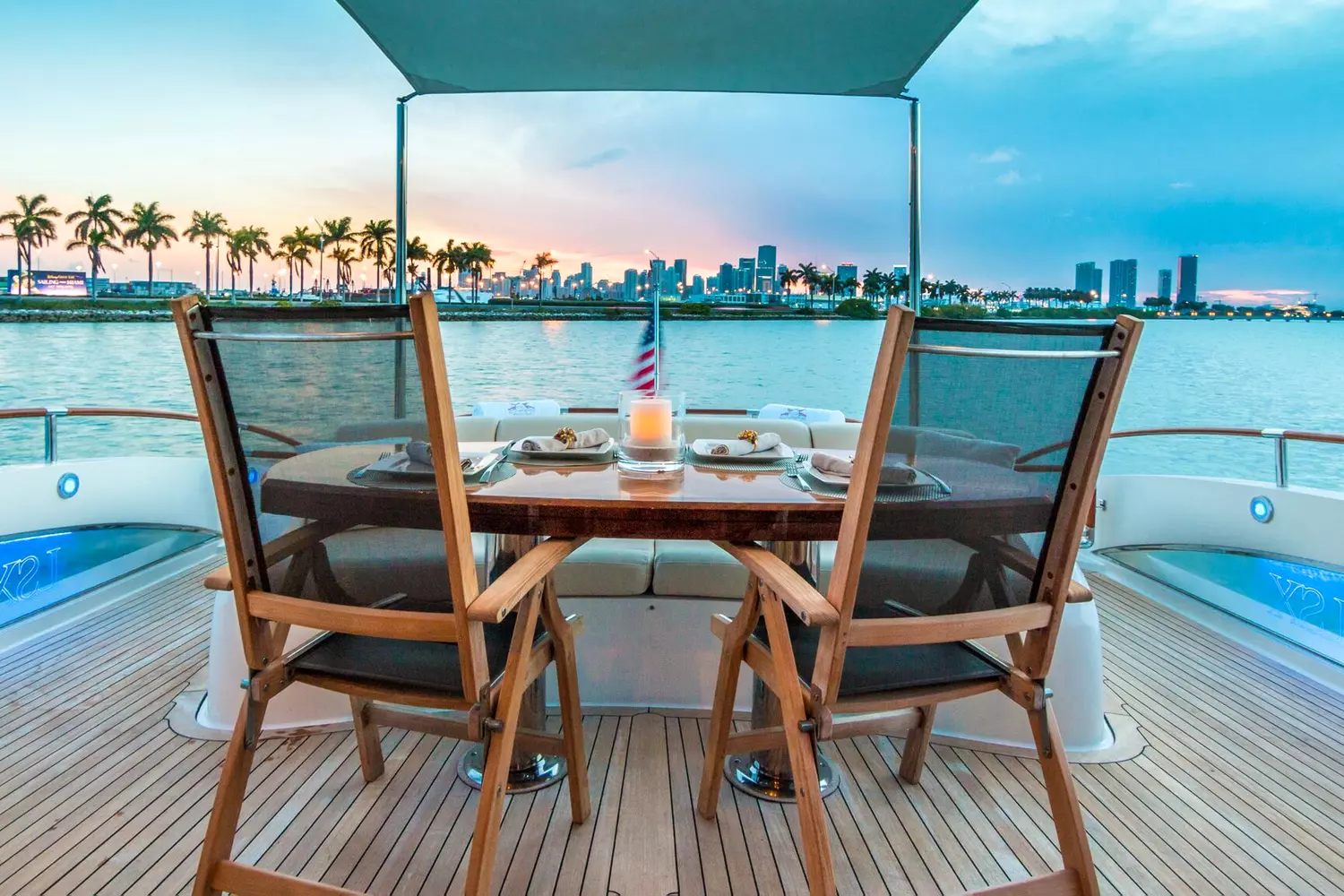 75' Lazzara LSX Carpe Diem — Yacht rentals and charters in Miami 75' Lazzara LSX Carpe Diem — Yacht rentals and charters in Miami
