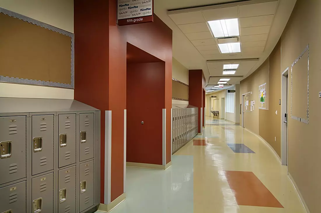 slider - American Butler