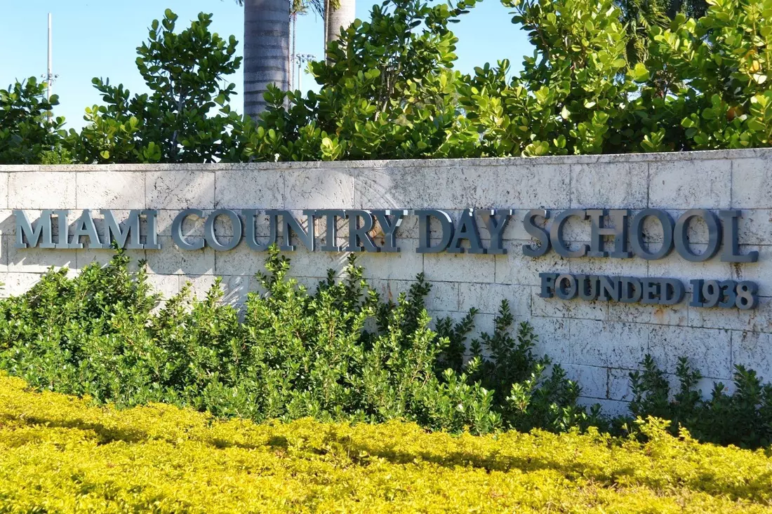 slider - American Butler