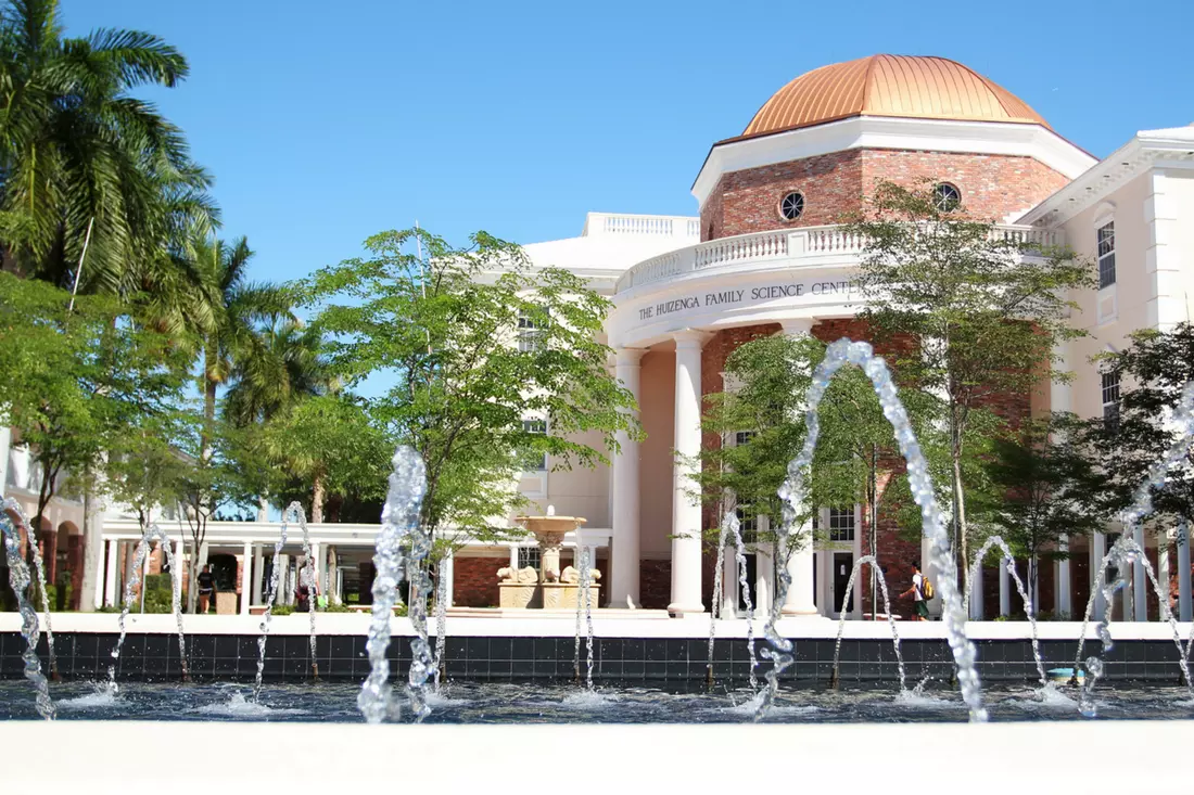 slider - American Butler