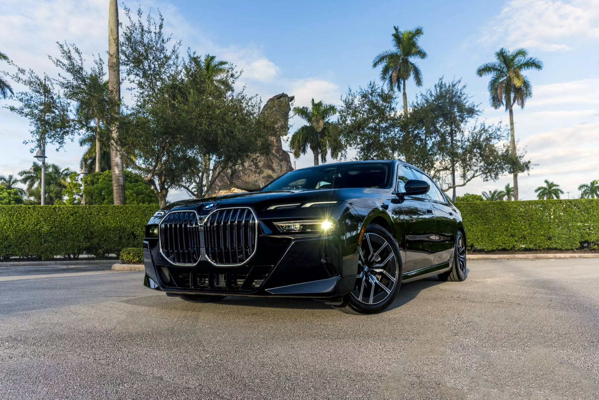 BMW 740i