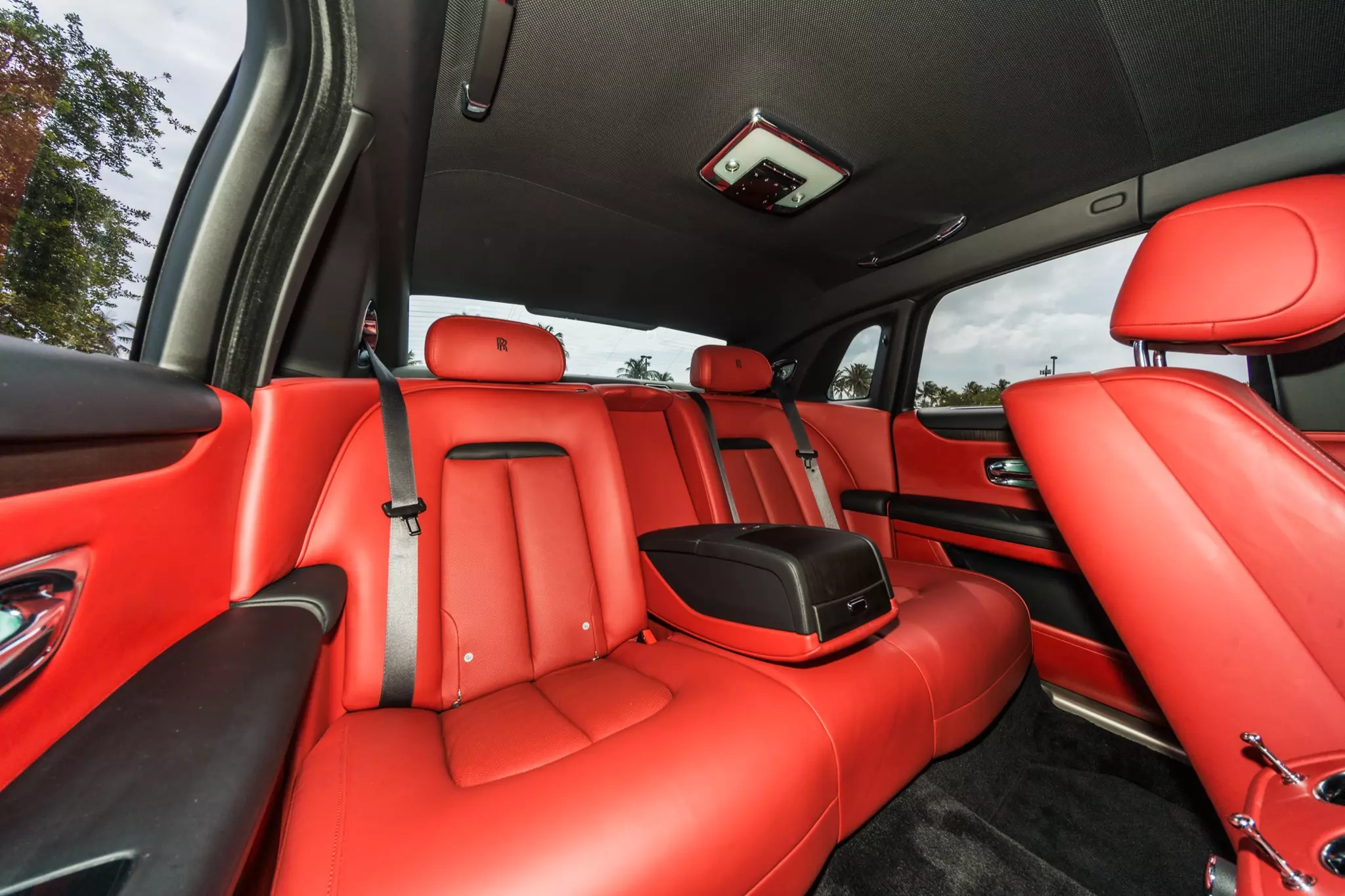 slider - American Butler