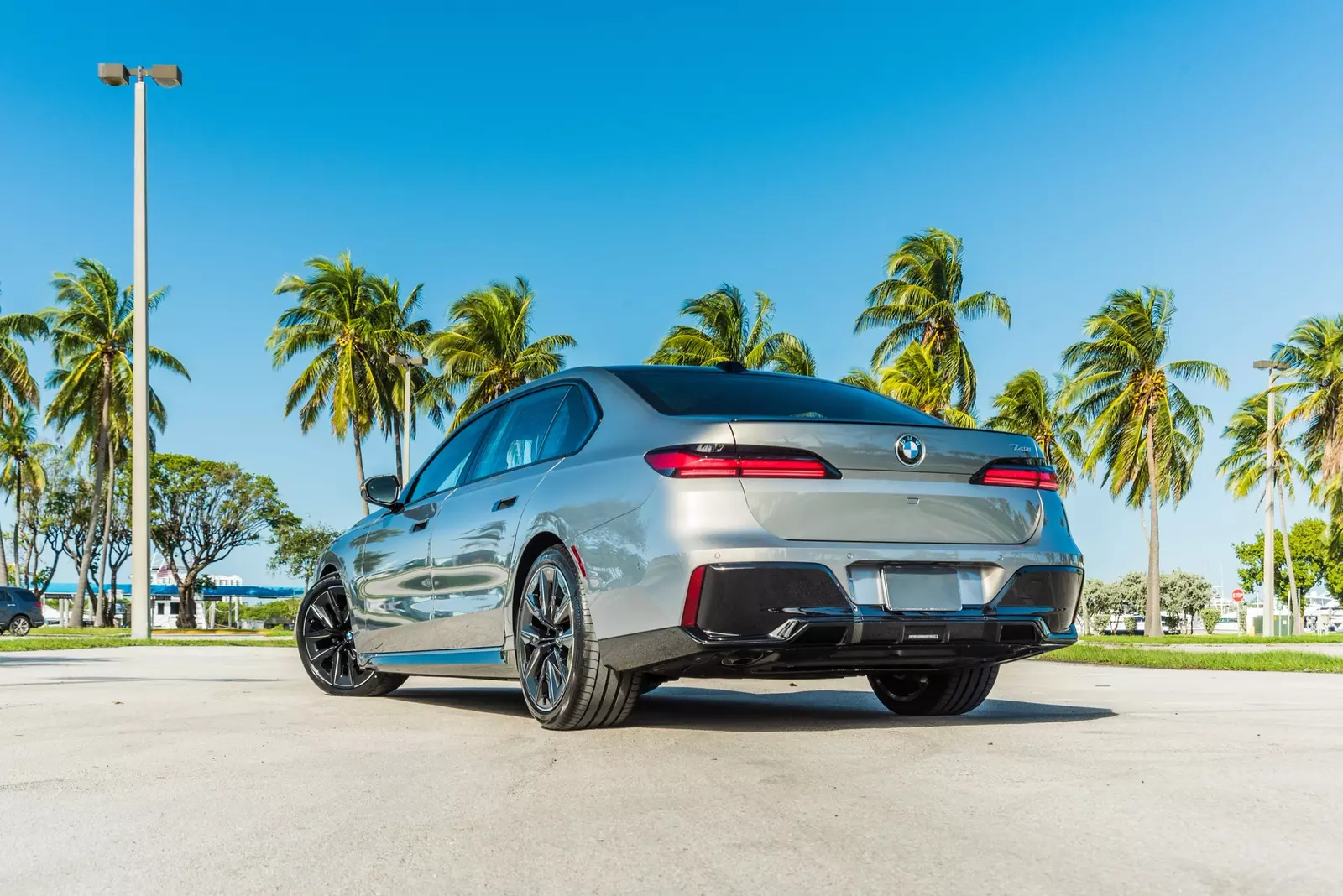 slider - American Butler