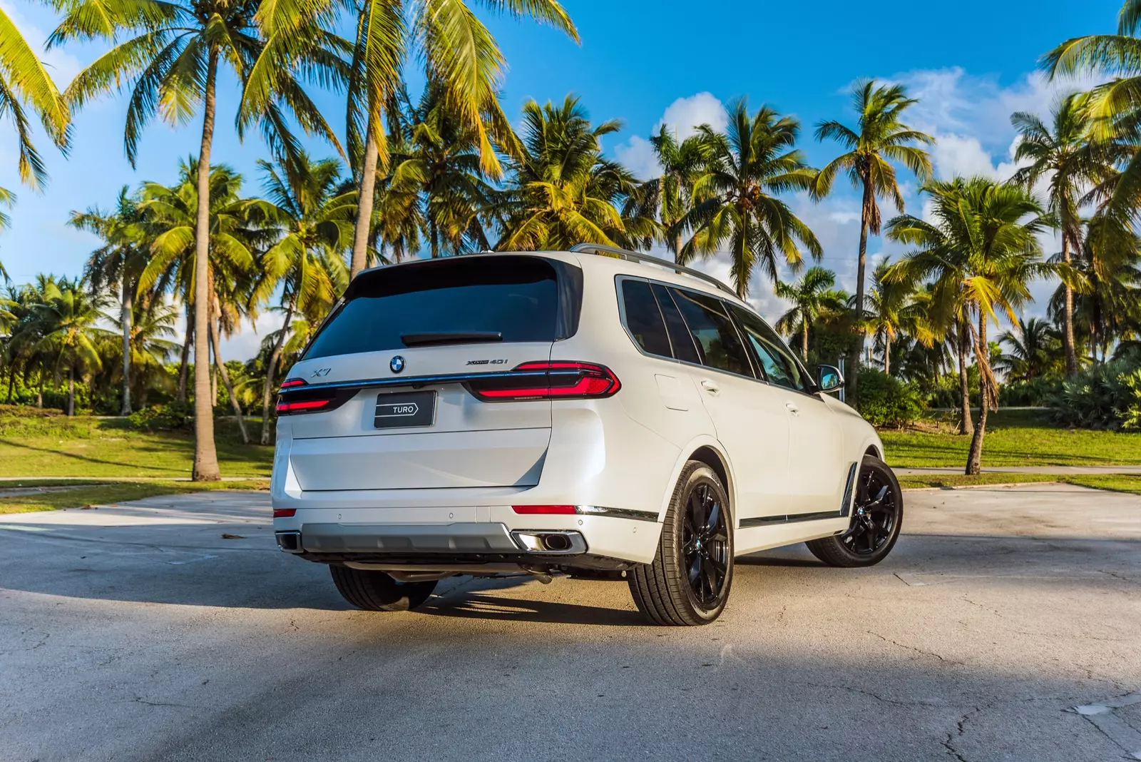 slider - American Butler