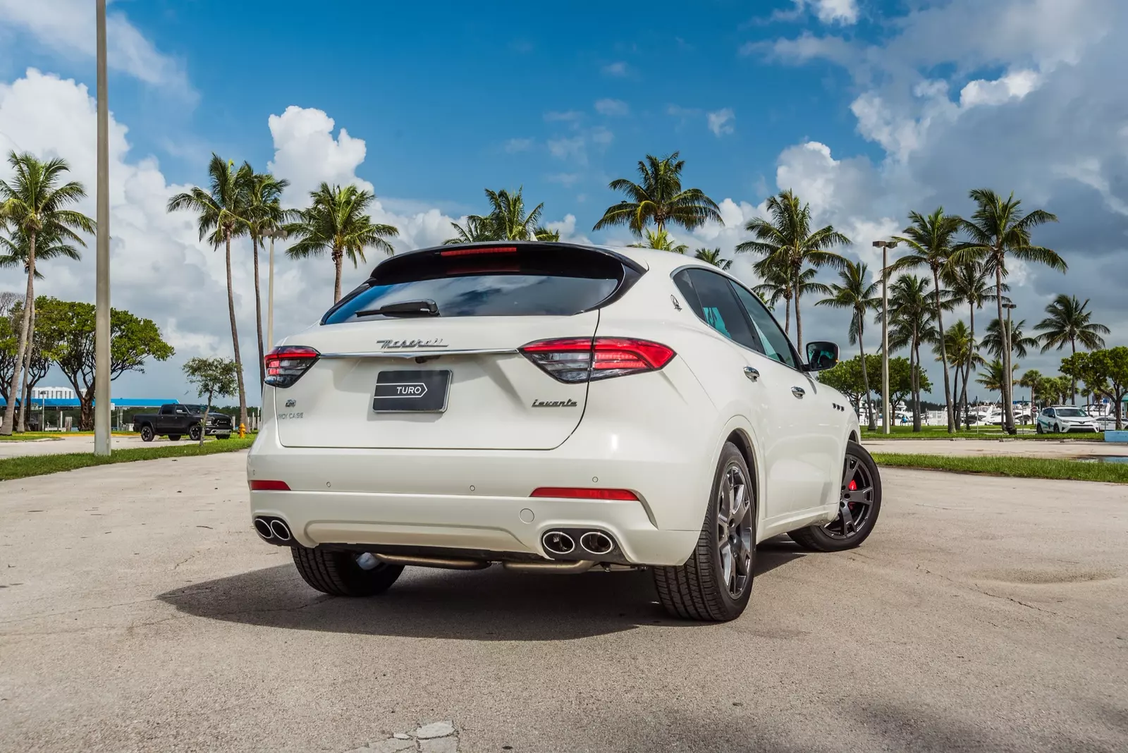 slider - American Butler