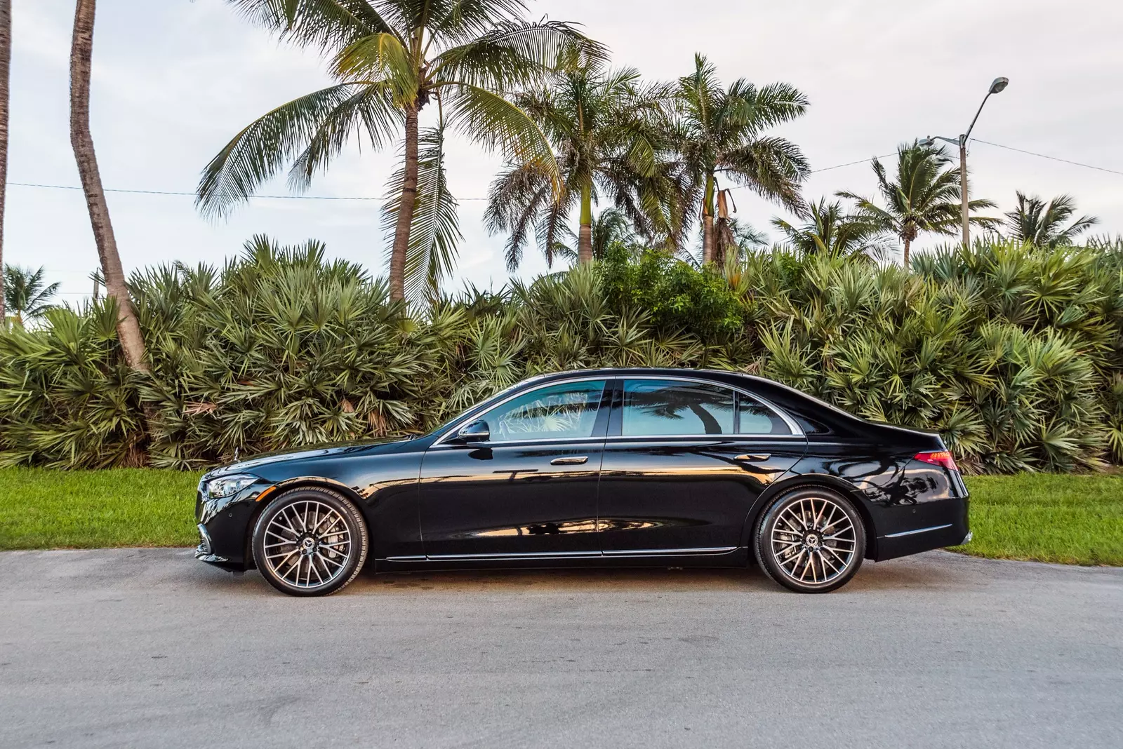 slider - American Butler