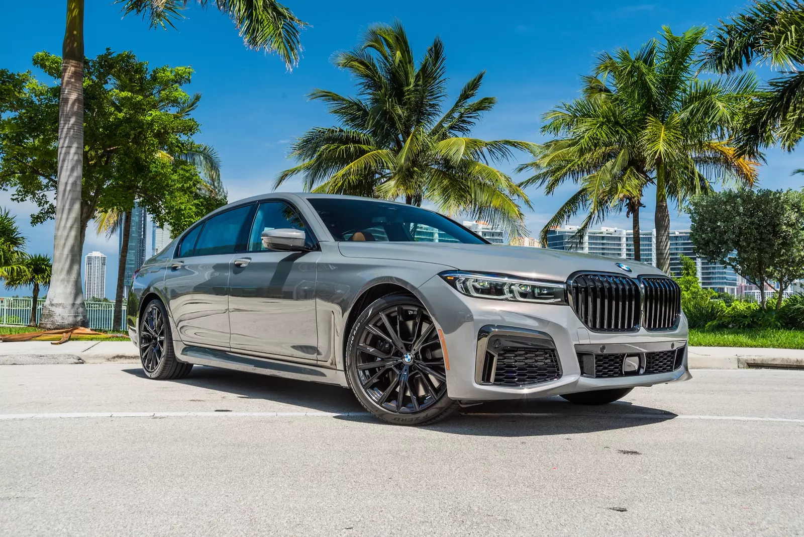 slider - American Butler