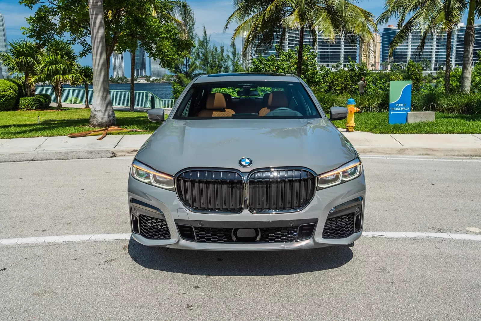 slider - American Butler