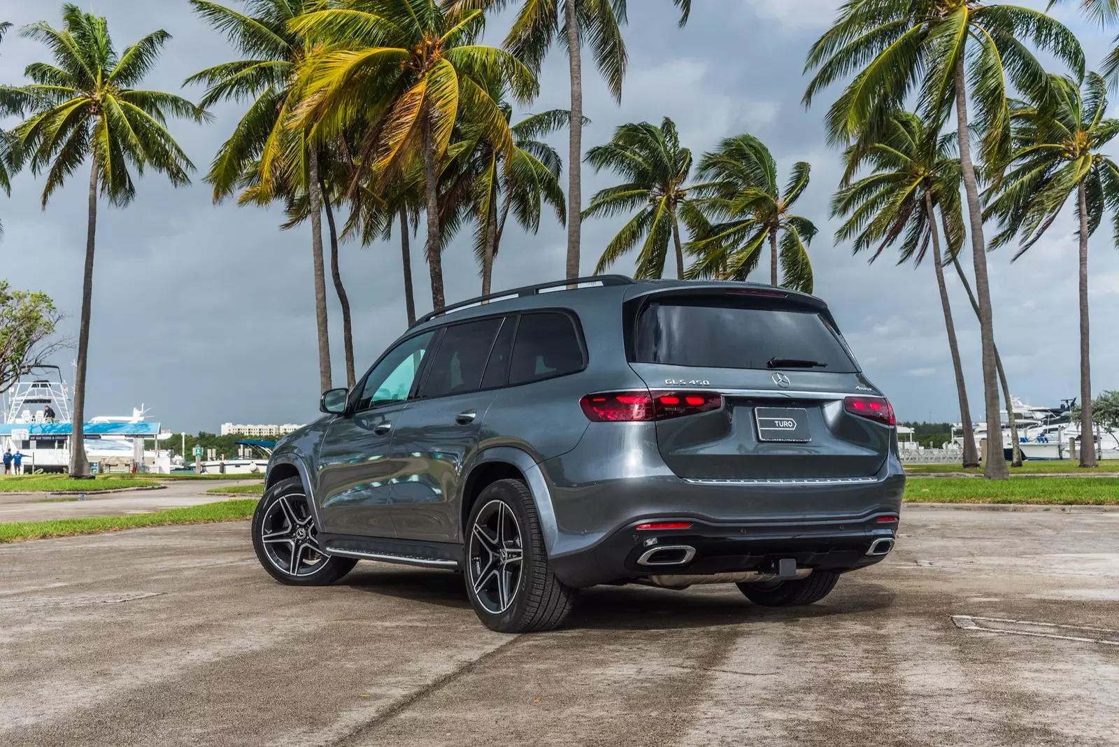 slider - American Butler