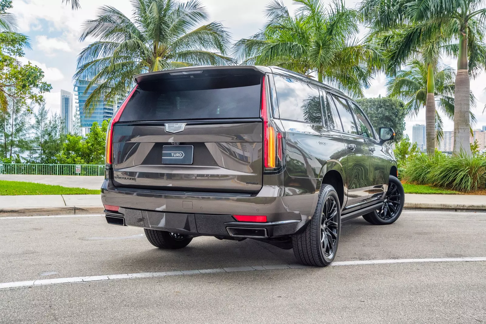 slider - American Butler