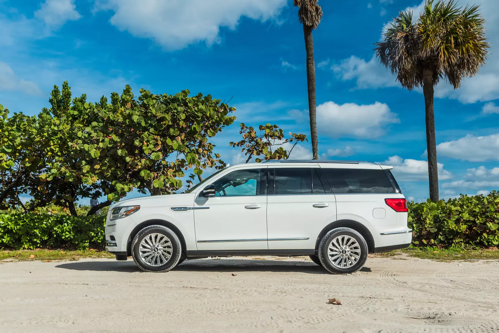 slider - American Butler